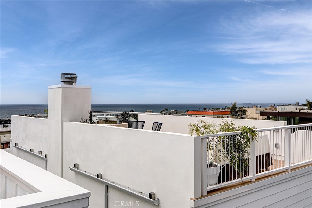 704 Loma