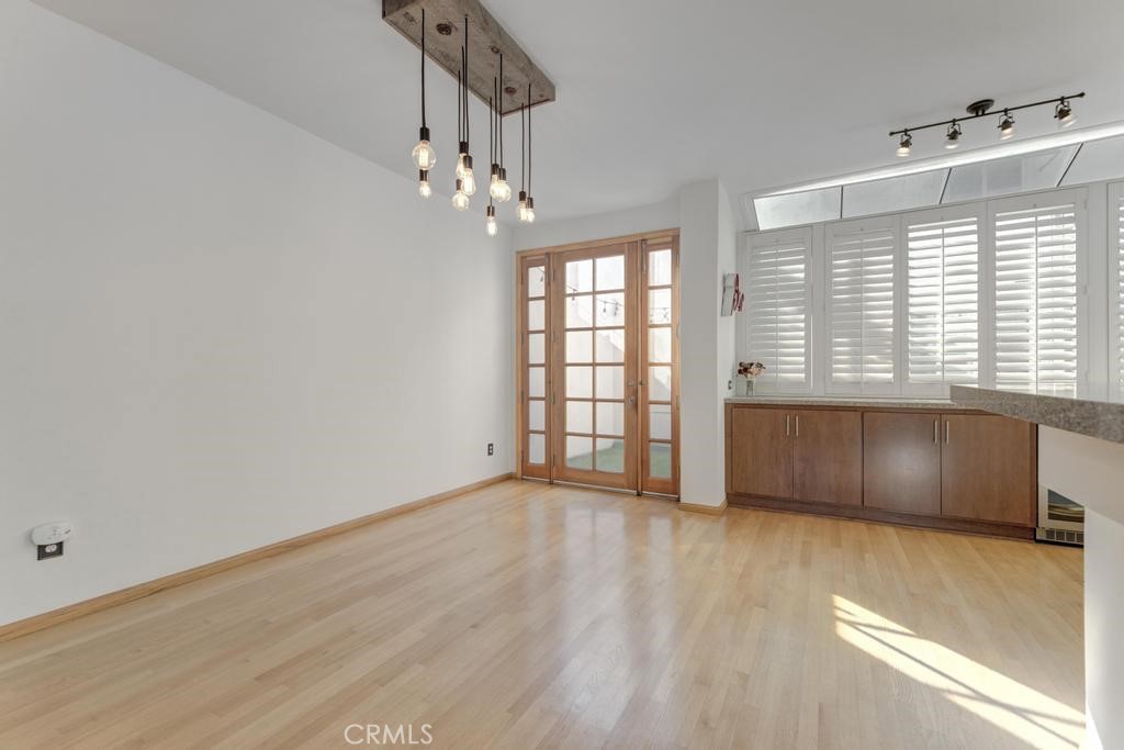 501 Herondo Street 49