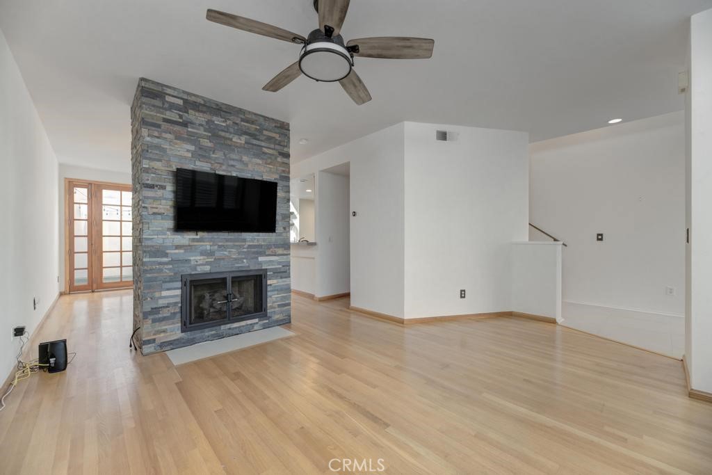 501 Herondo Street 49