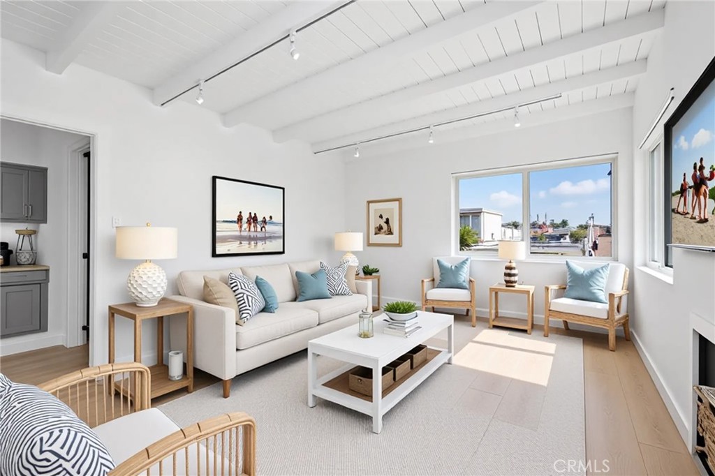 225 El Porto Street 227A