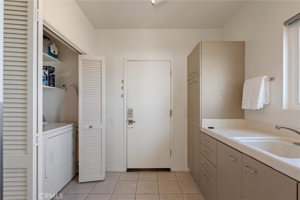 7335 Vista Del Mar Lane