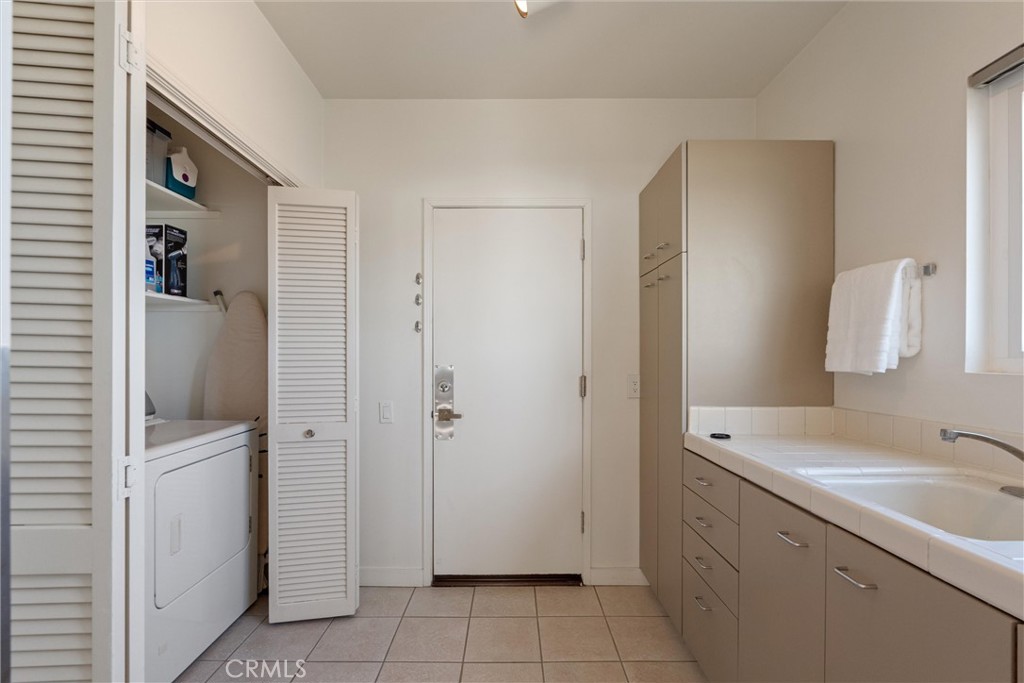 7335 Vista Del Mar Lane