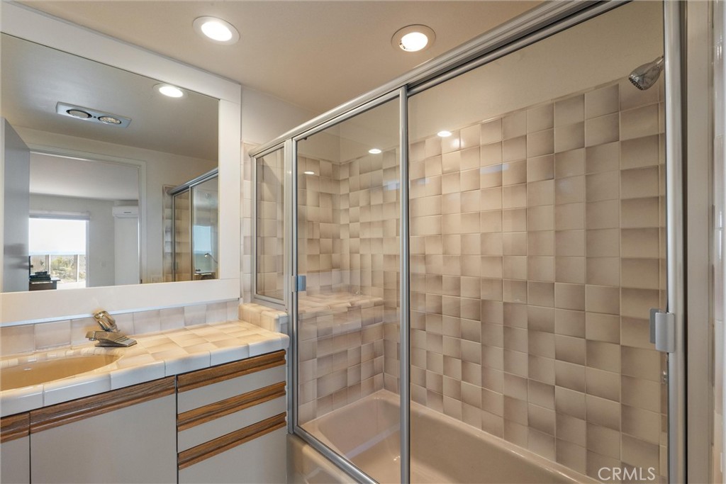 7335 Vista Del Mar Lane