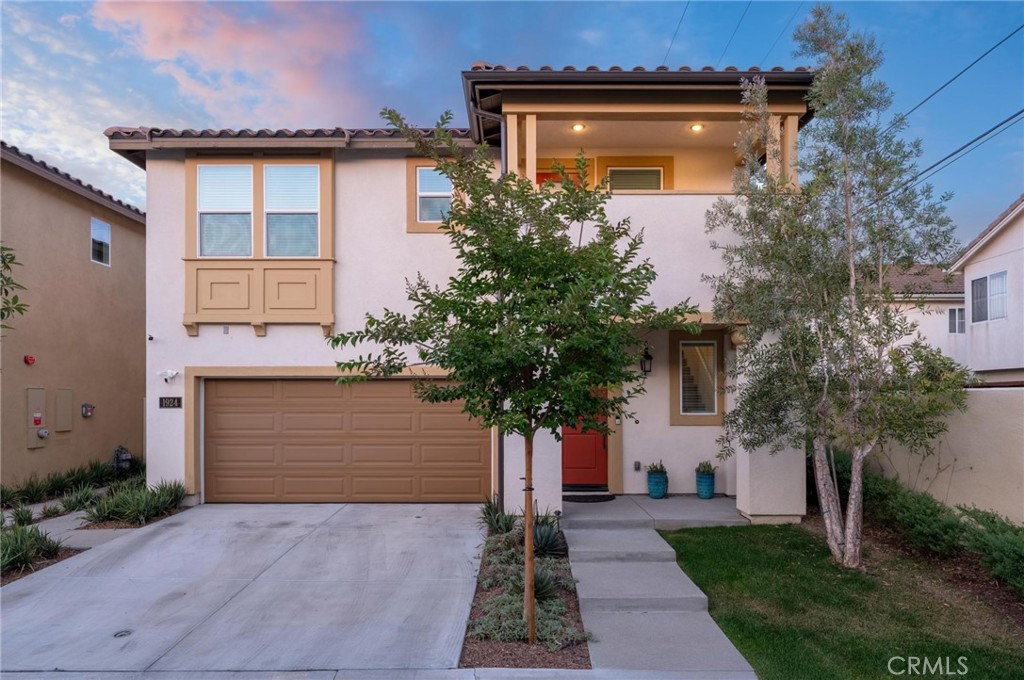 1924 N Floret Drive
