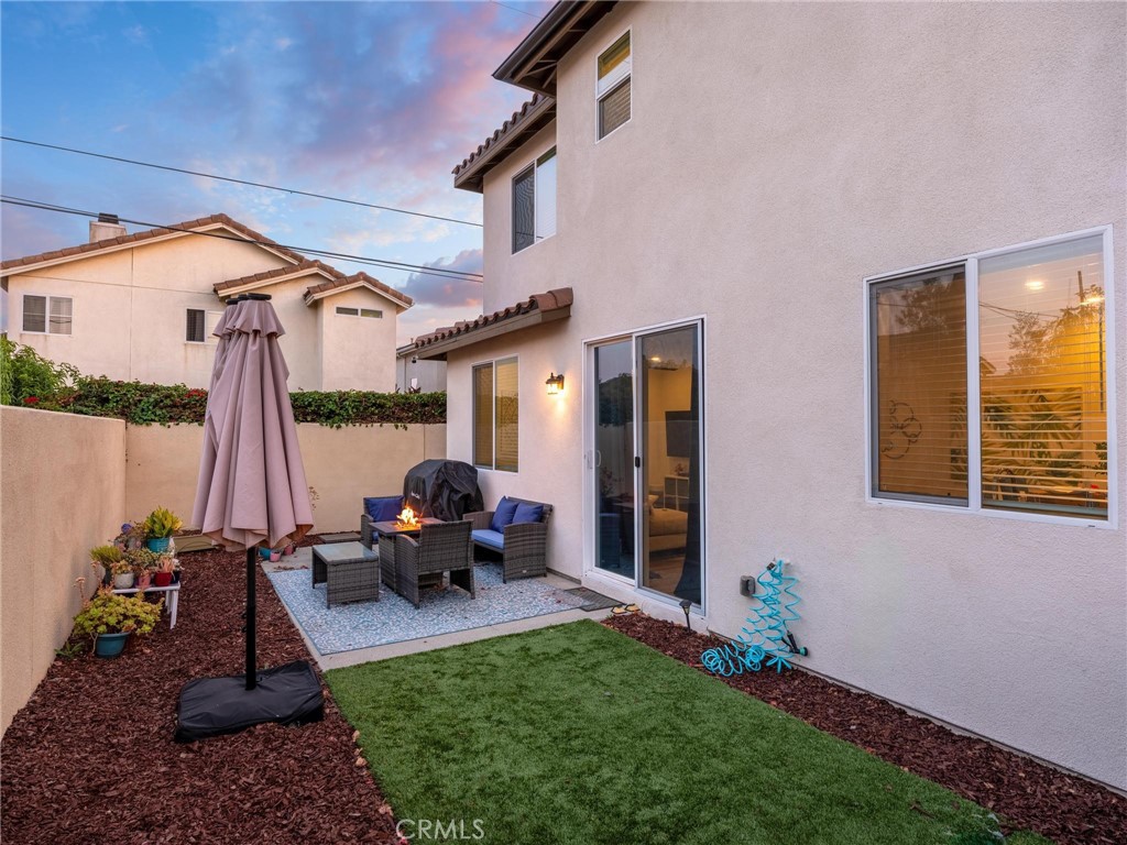 1924 N Floret Drive
