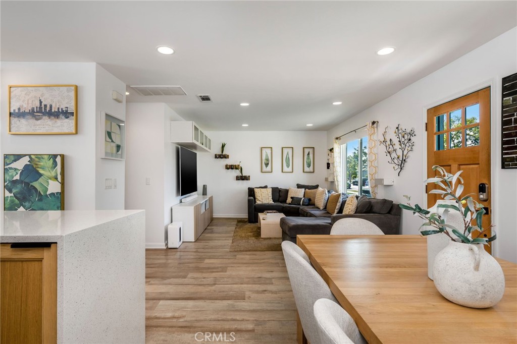 4852 W 129th Street