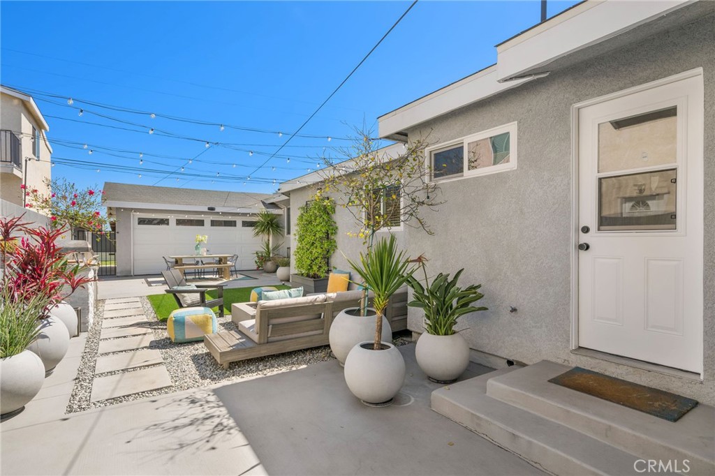 4852 W 129th Street