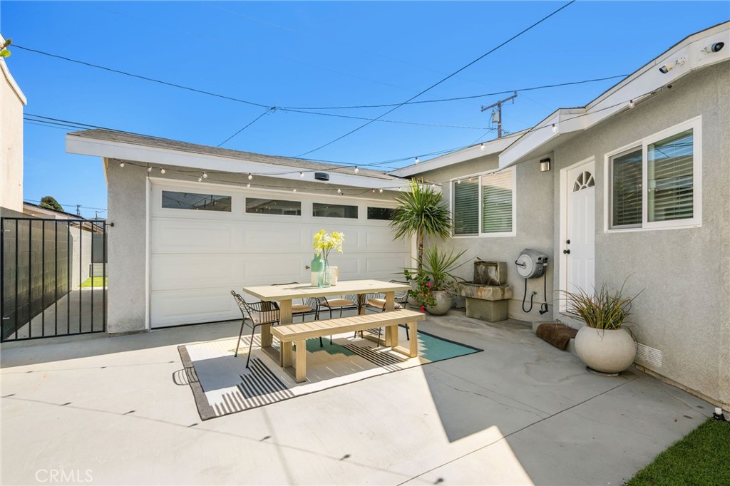 4852 W 129th Street