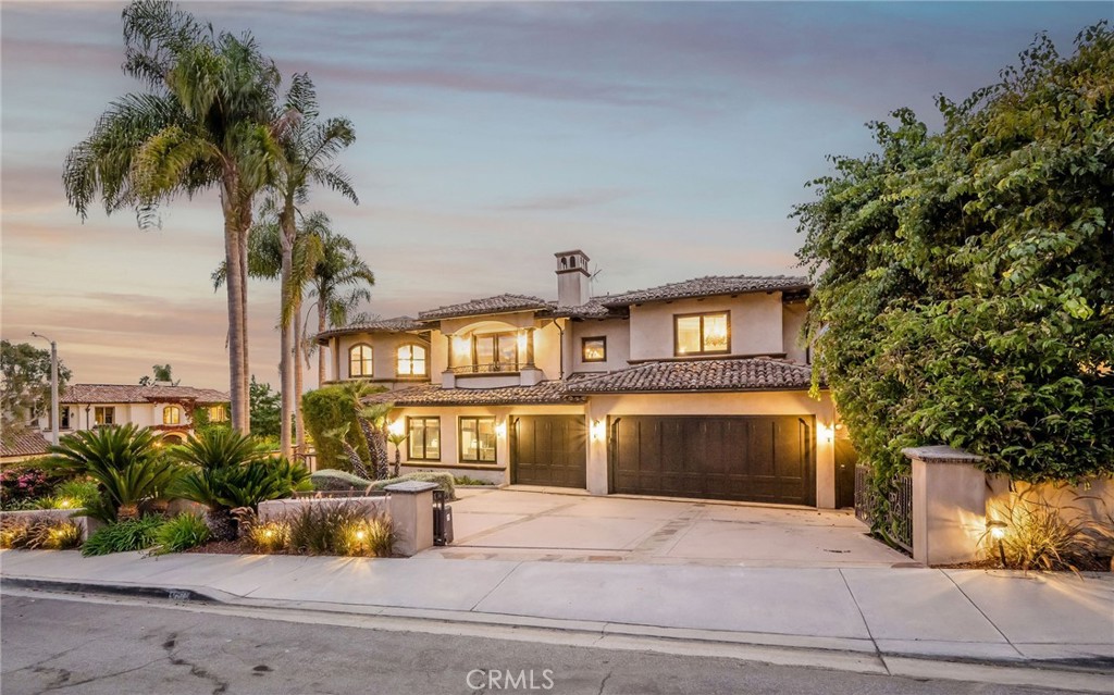 215 S Poinsettia Avenue