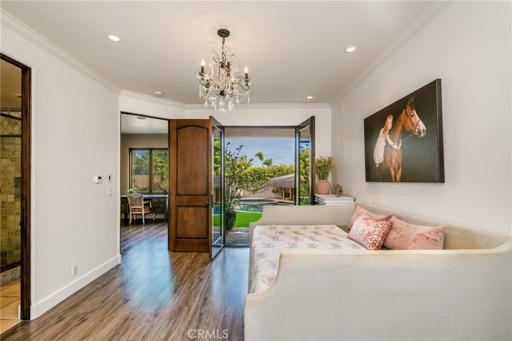 215 S Poinsettia Avenue