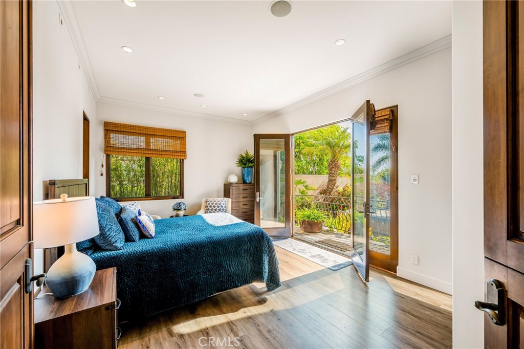 215 S Poinsettia Avenue