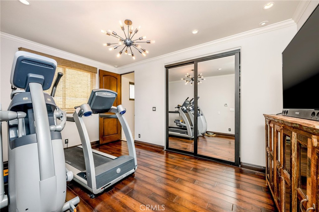 215 S Poinsettia Avenue