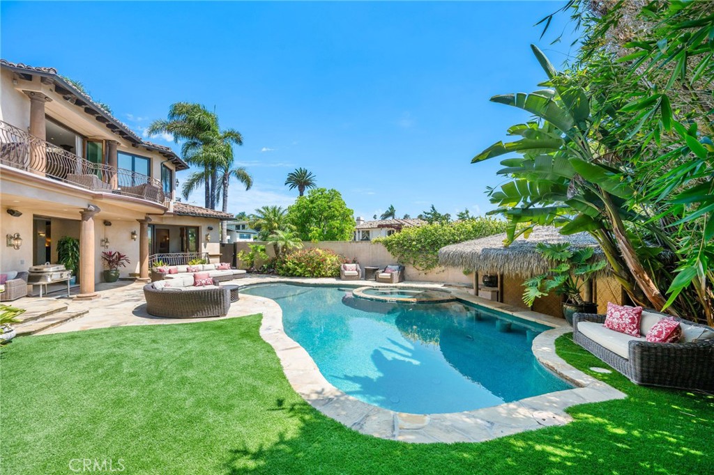 215 S Poinsettia Avenue