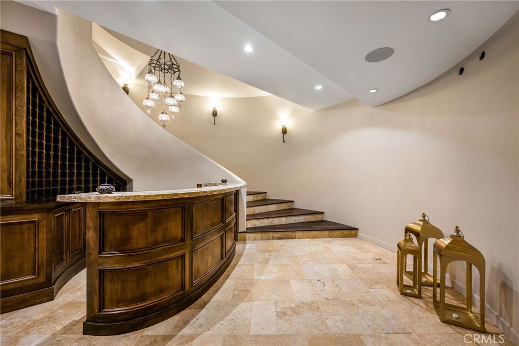 215 S Poinsettia Avenue