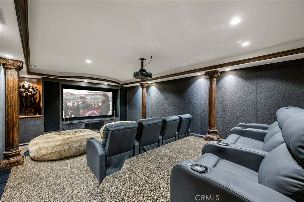 215 S Poinsettia Avenue