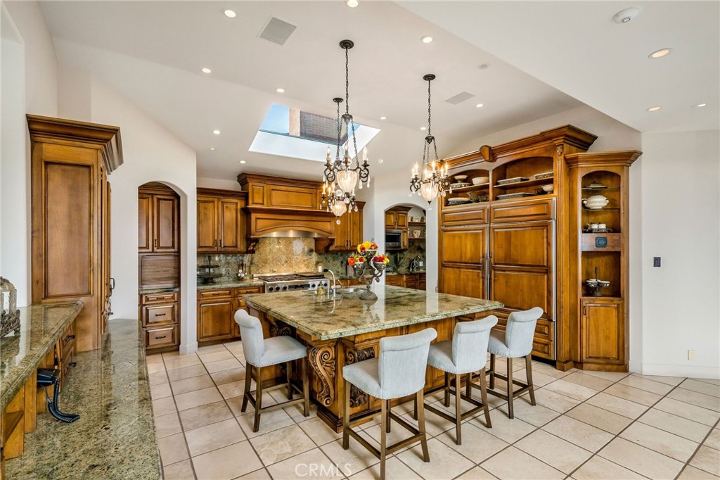 215 S Poinsettia Avenue