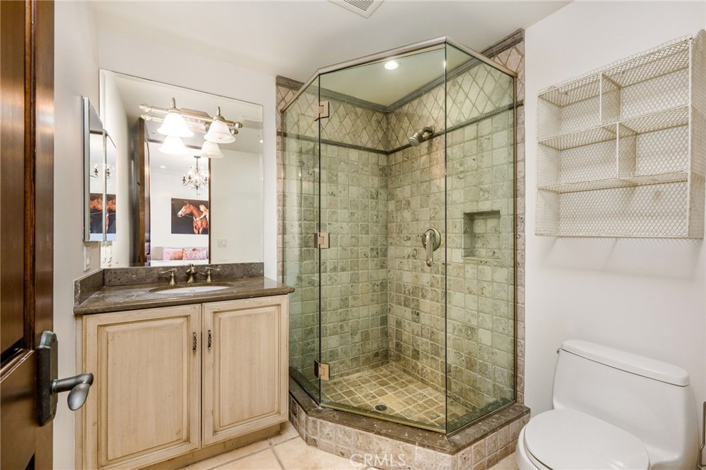 215 S Poinsettia Avenue