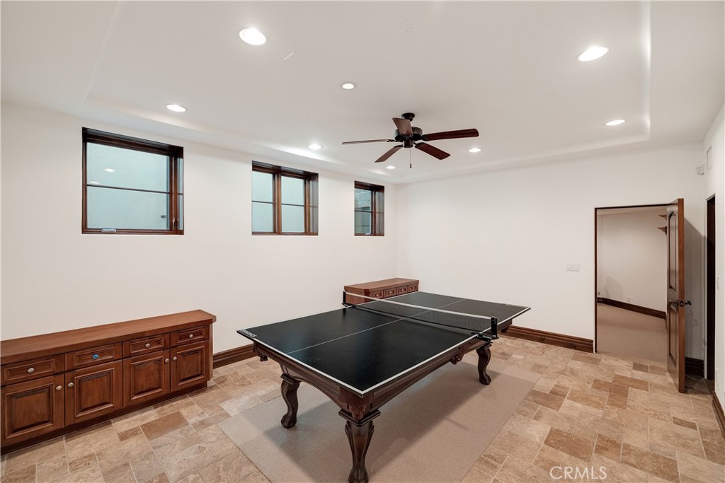 718 N Poinsettia Avenue