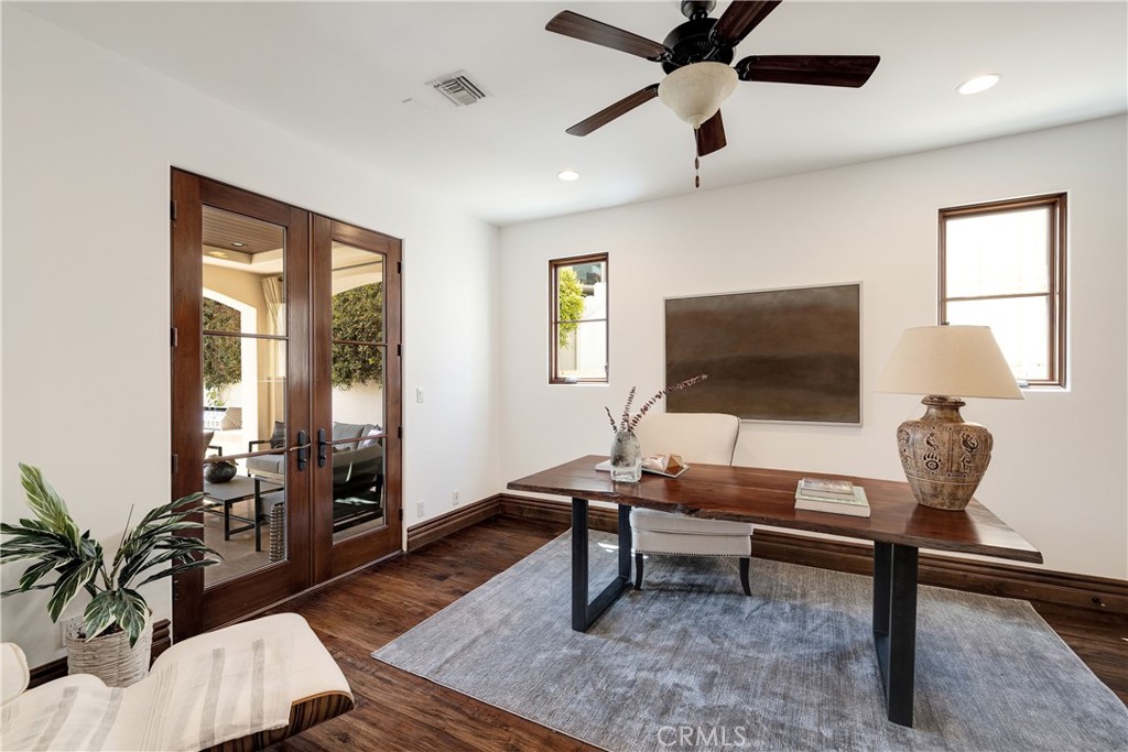 718 N Poinsettia Avenue