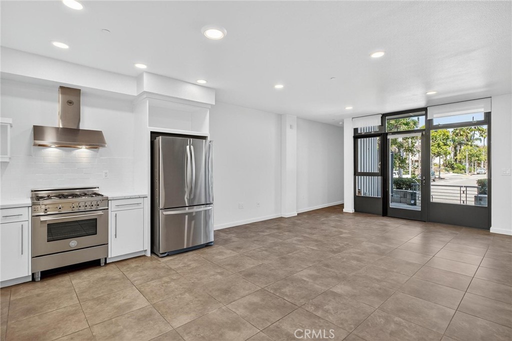 13045 Pacific Promenade 132