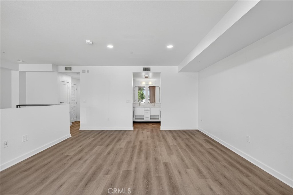 13045 Pacific Promenade 132