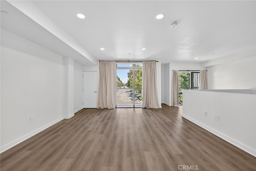 13045 Pacific Promenade 132