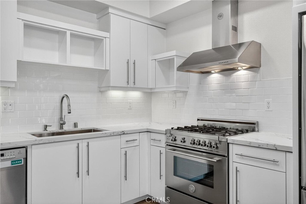 13045 Pacific Promenade 132