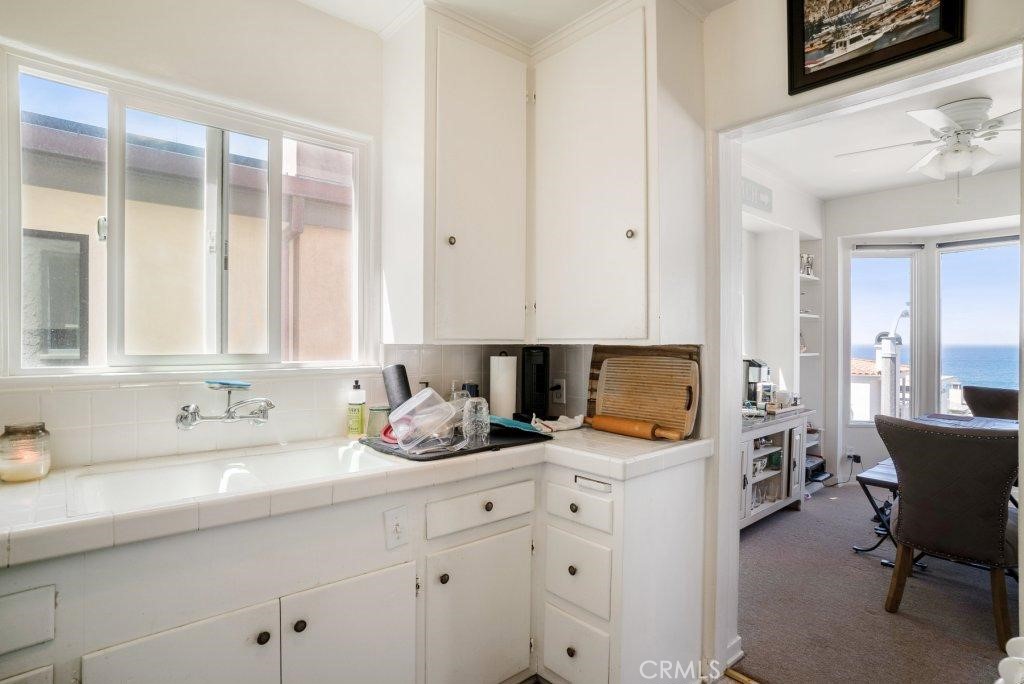 3012 Manhattan Avenue