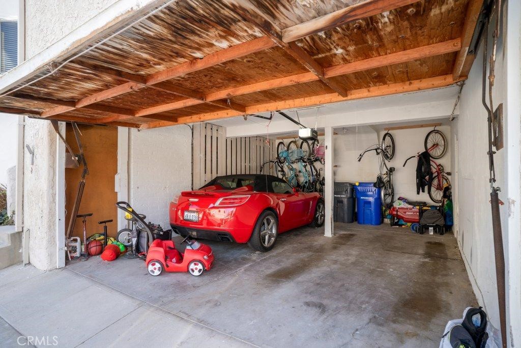 3012 Manhattan Avenue