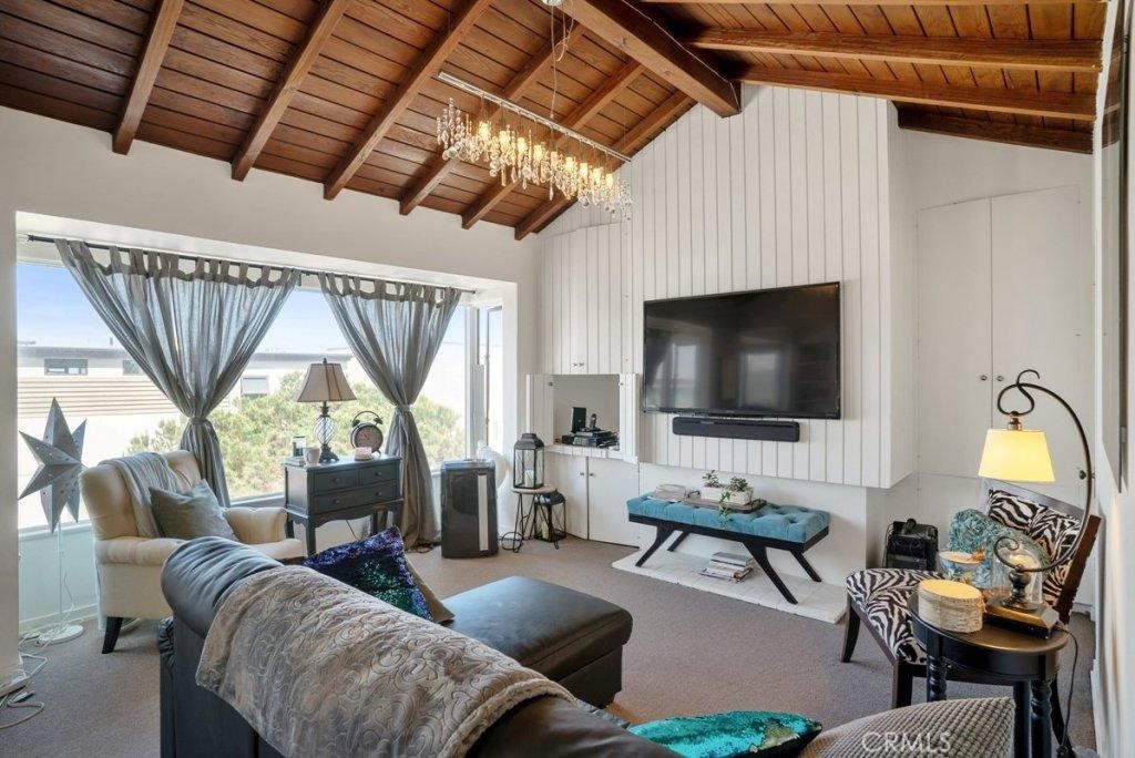 3012 Manhattan Avenue