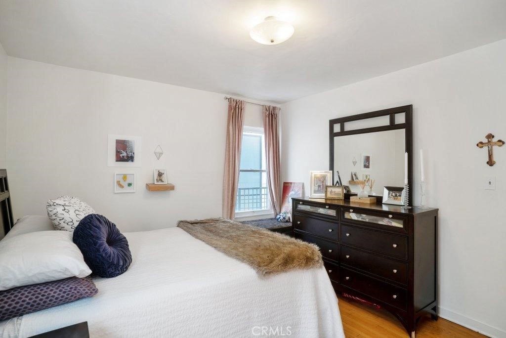 3012 Manhattan Avenue