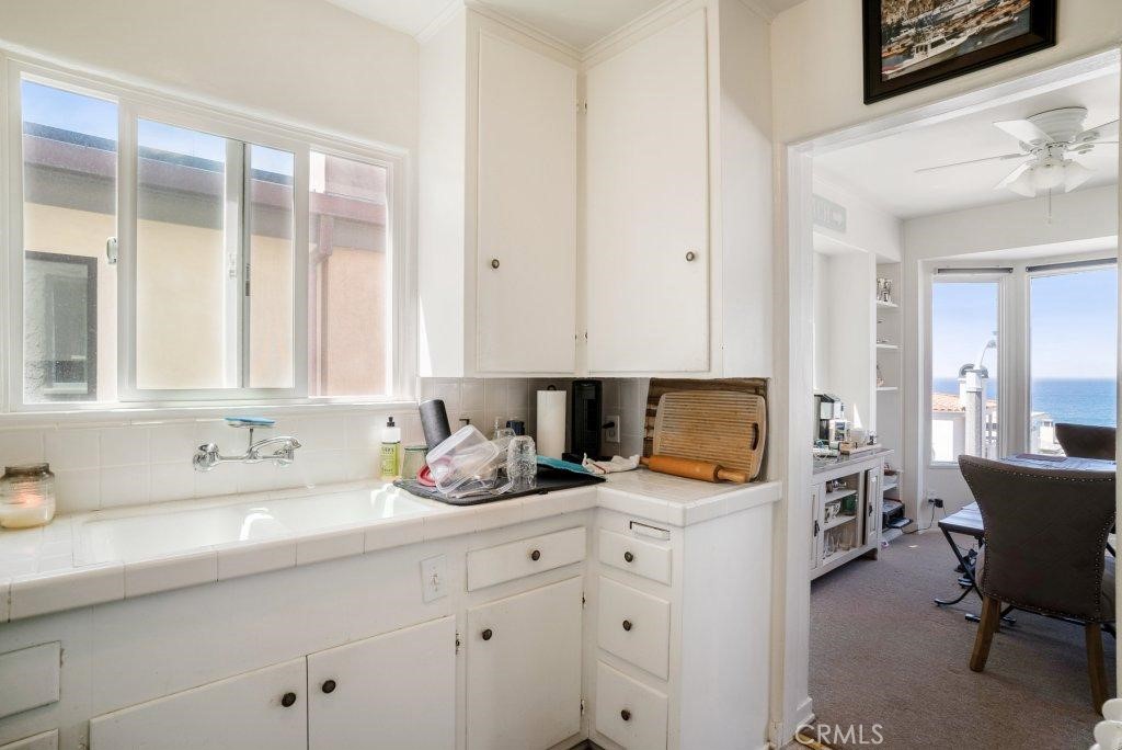 3012 Manhattan Avenue