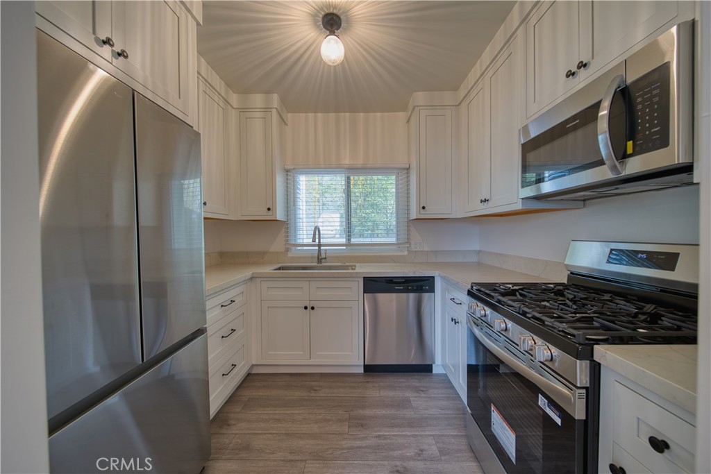 926 Manhattan Beach Blvd A