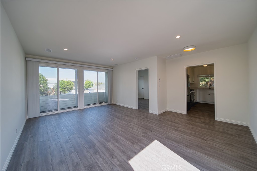 926 Manhattan Beach Blvd