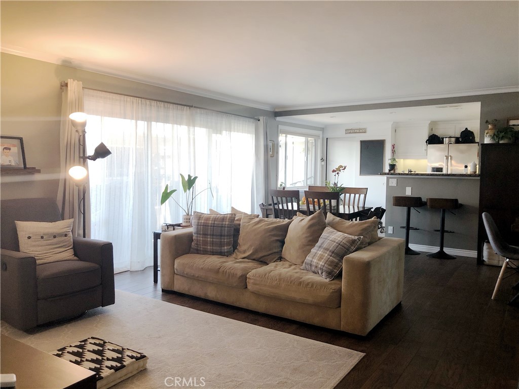 2940 W Carson 235