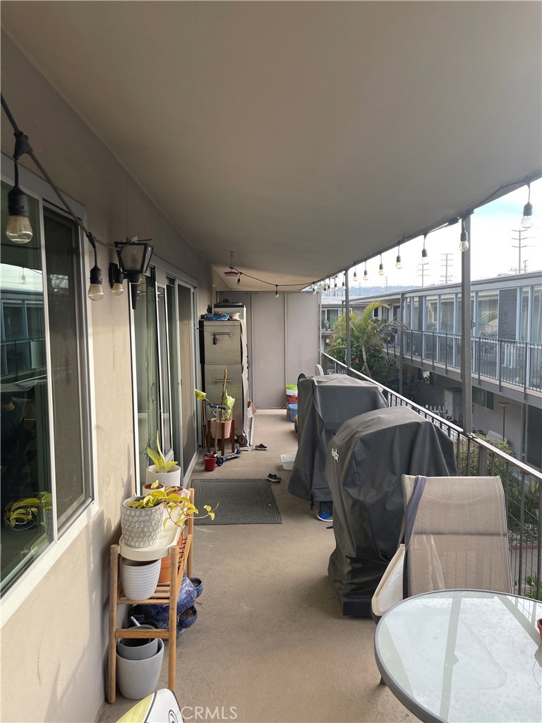 2940 W Carson 235