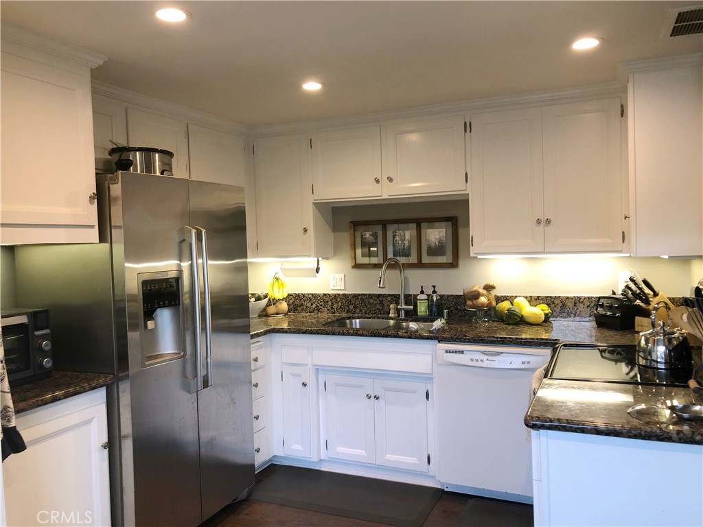 2940 W Carson 235