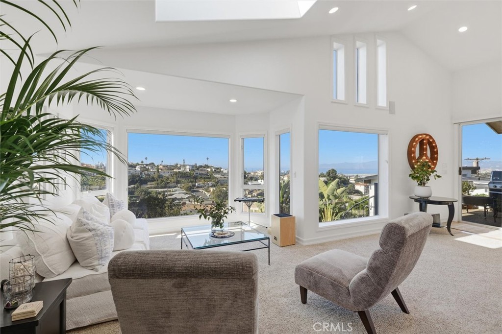 8325 Delgany