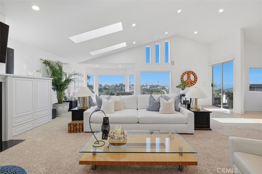 8325 Delgany