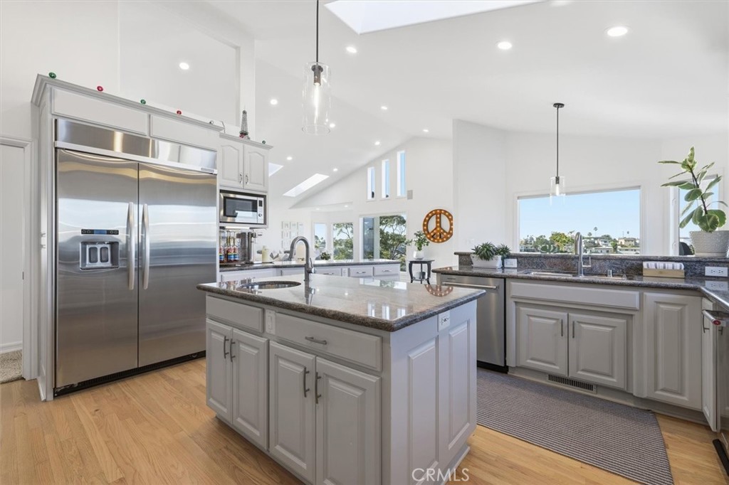 8325 Delgany