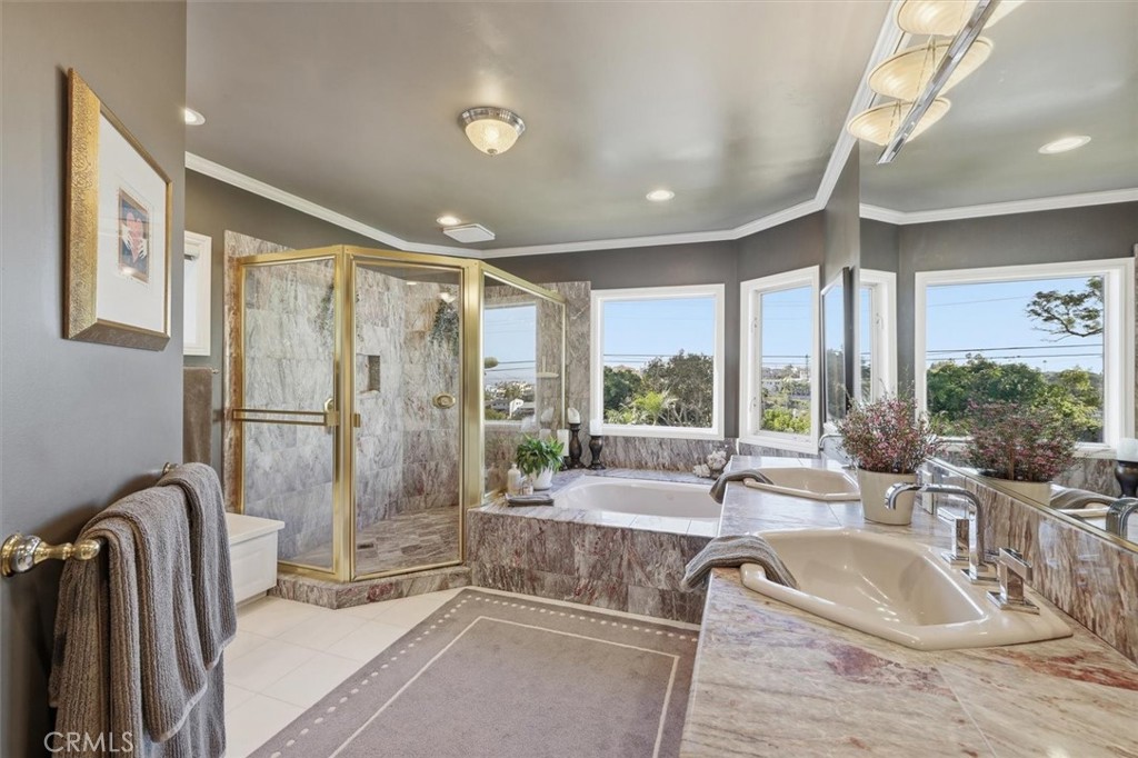 8325 Delgany