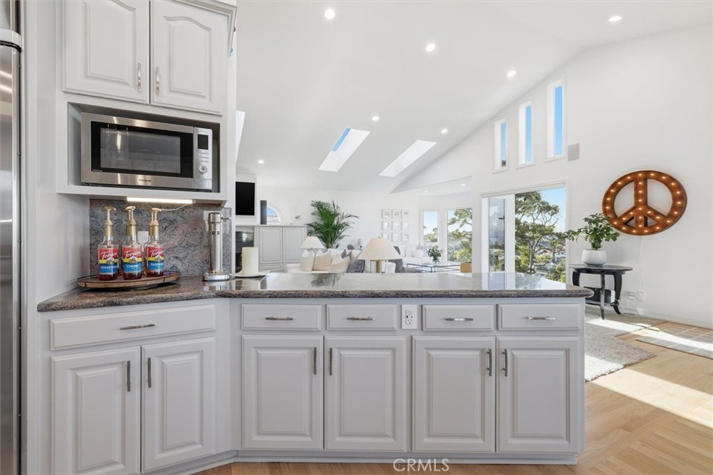 8325 Delgany