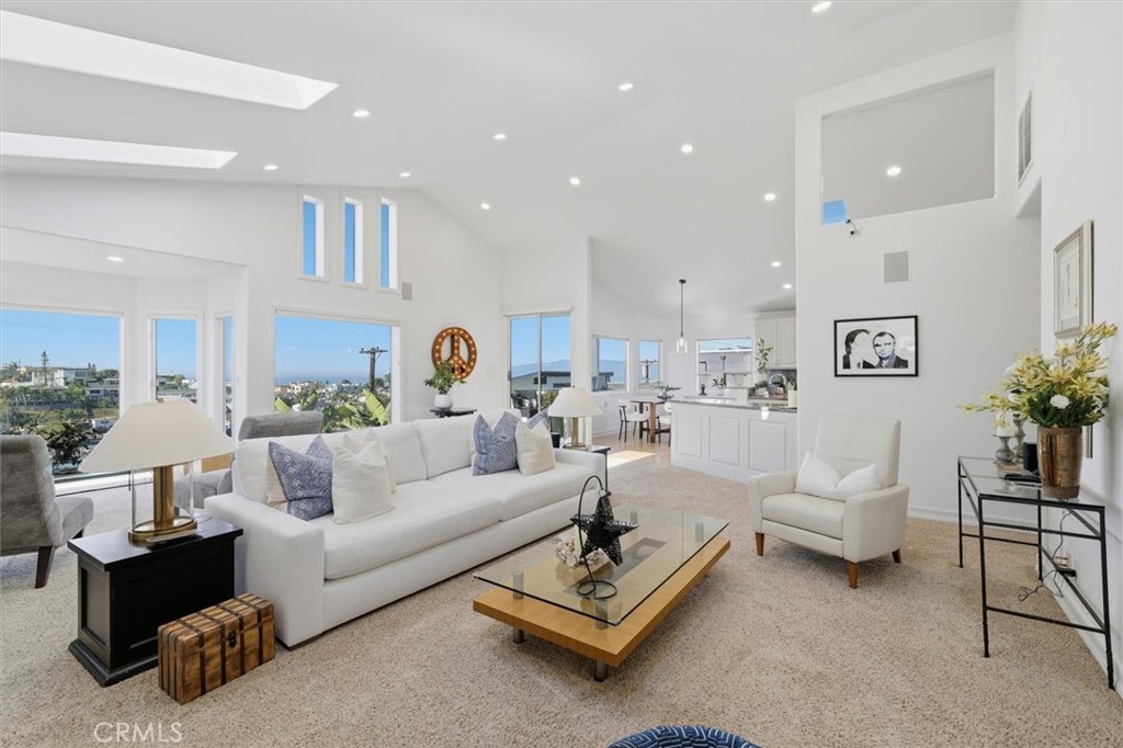 8325 Delgany