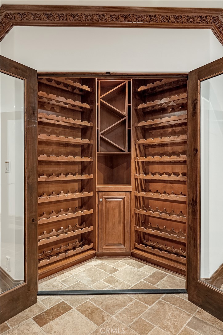 718 N Poinsettia Avenue