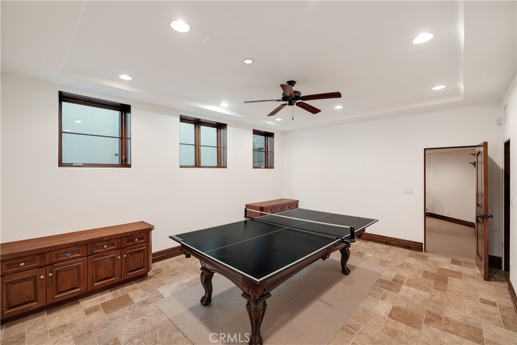 718 N Poinsettia Avenue