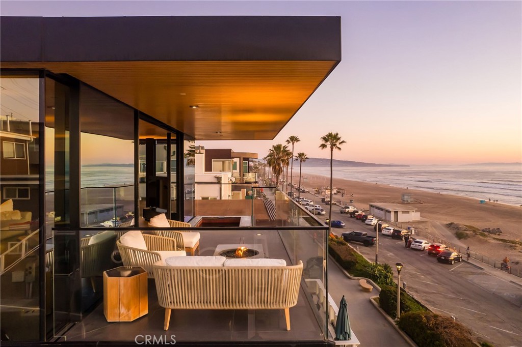 4320 The Strand