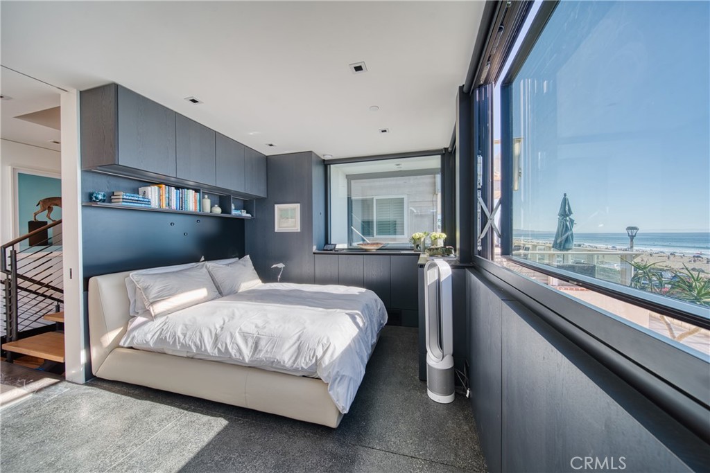 4320 The Strand