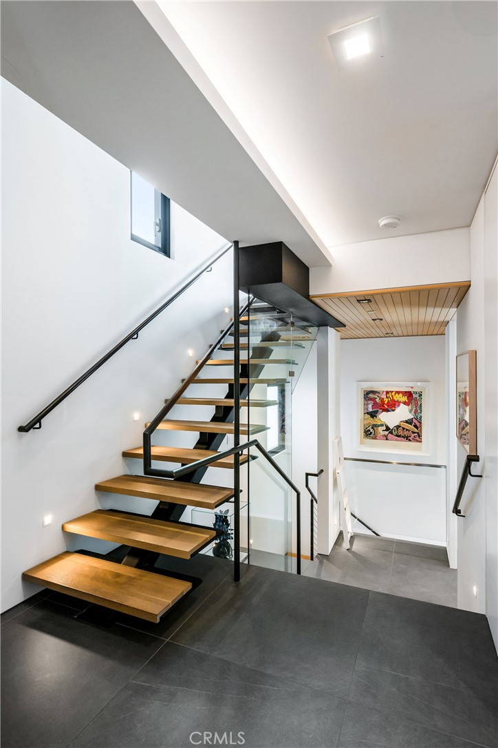 4320 The Strand