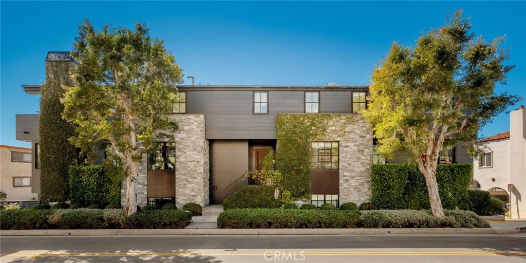 2903 Manhattan Avenue A