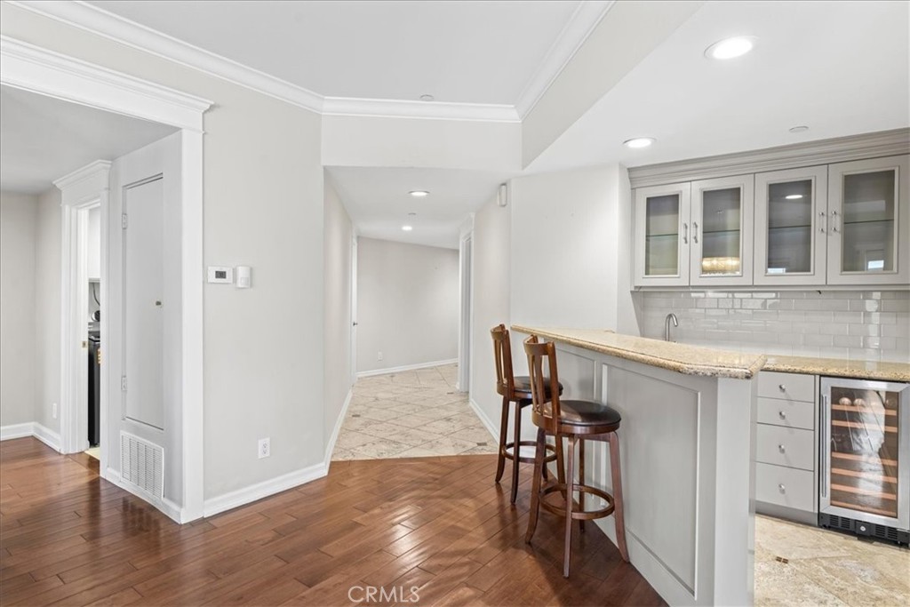 512 Esplanade 103